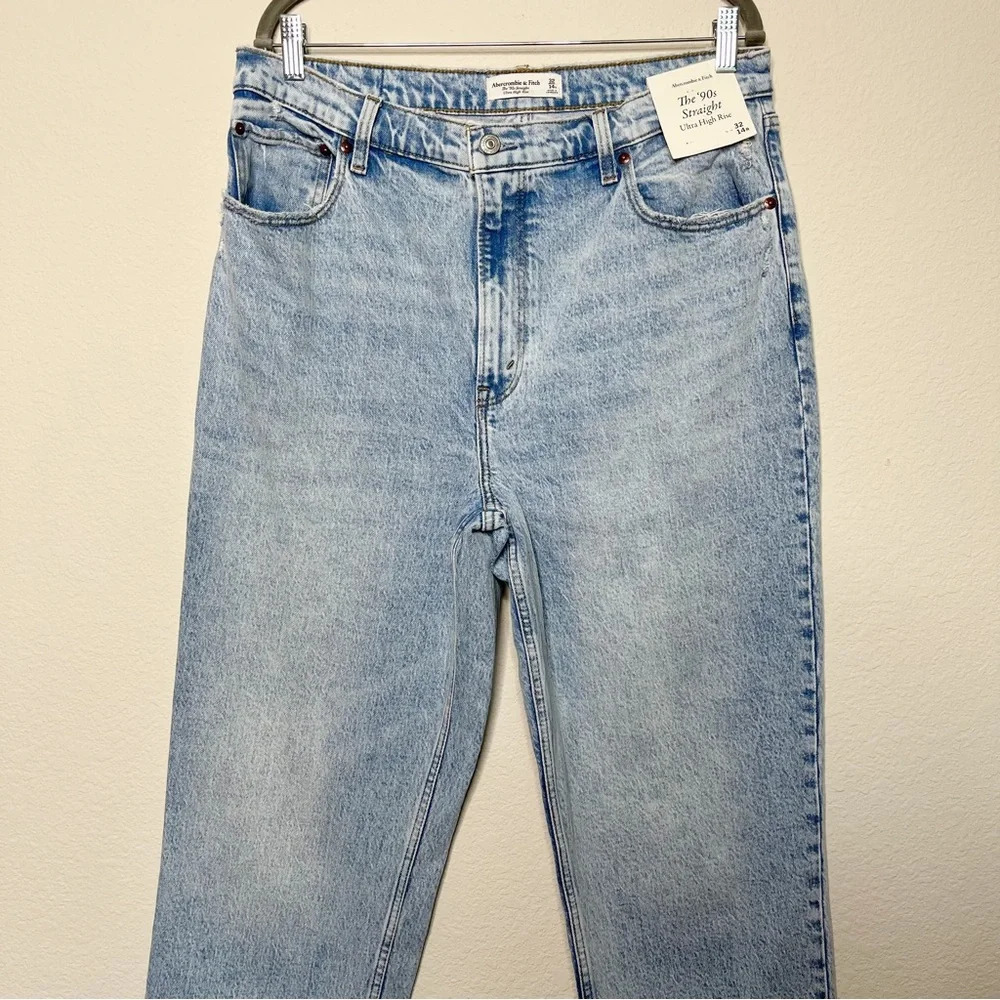 Abercrombie & Fitch The 90s Straight Ultra High Rise Jean - Picture 5 of 15